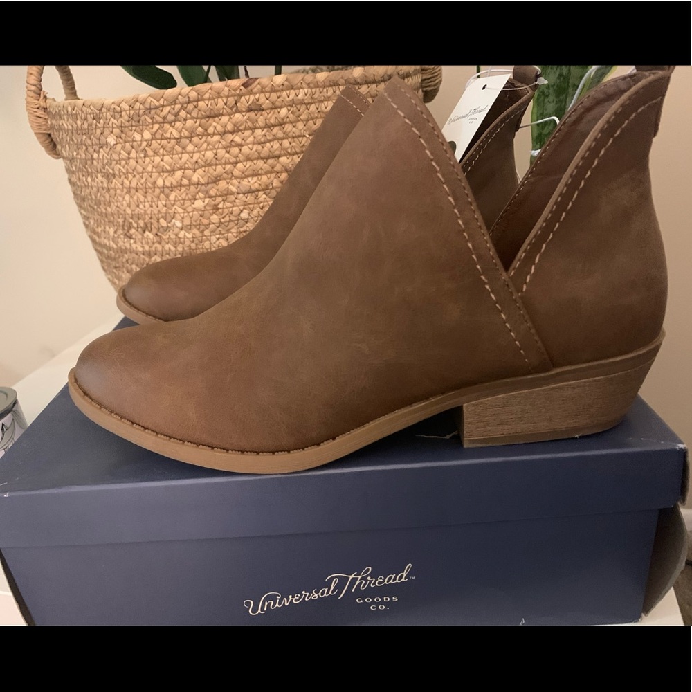 Universal Thread Target low boot